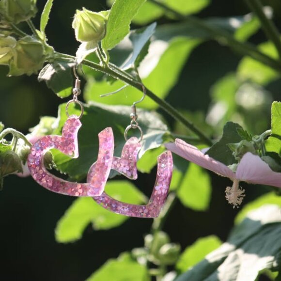 Iridescent Daisy Earrings Hand Crafted - Picture 4 of 8